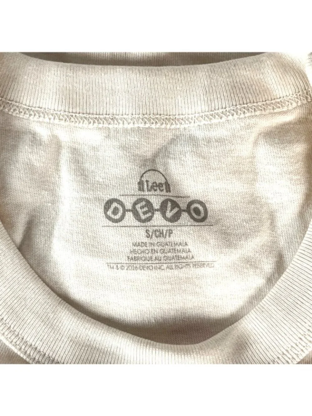 Devo 1981 Tour Retro Tribute Mens Lee T-Shirt size Small 41x27 Beautiful World